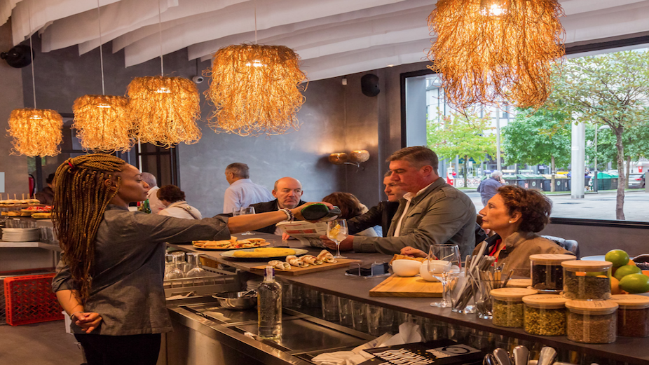 Arturo Alvarez restaurant lighting - view from bar